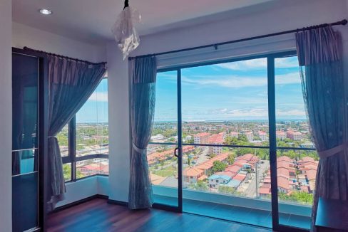 ce703a43-4b09-46f3-a9de-0e8971cd7158