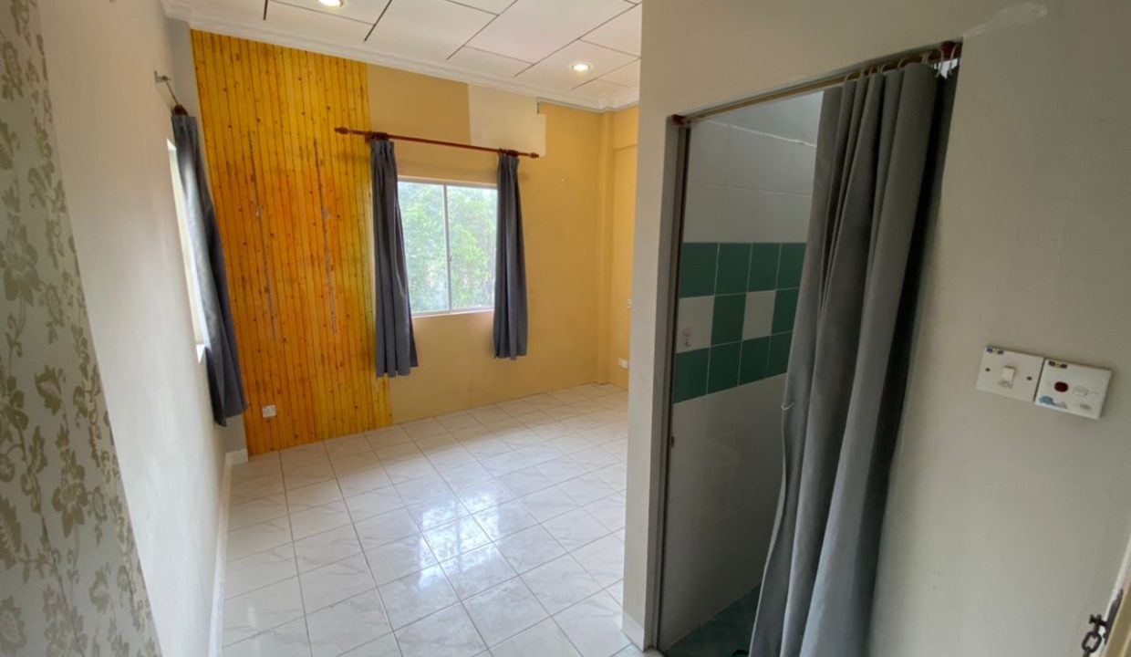 9ec6bfbd-6dd1-4a33-8f77-3f95a10e16fb