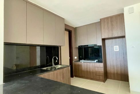 d381d3ef-8b37-429d-8e21-d1de908857c5