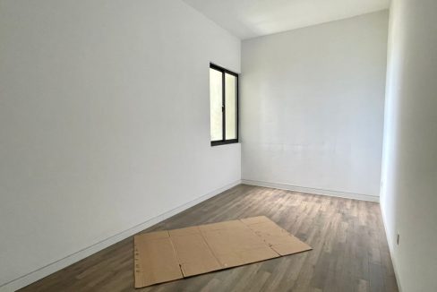 e80b273b-6ac0-4058-897b-c8a538ade63b