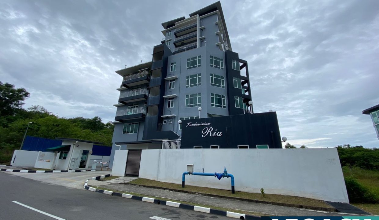 c6d9f1ff-49f3-4079-a235-452572984b23