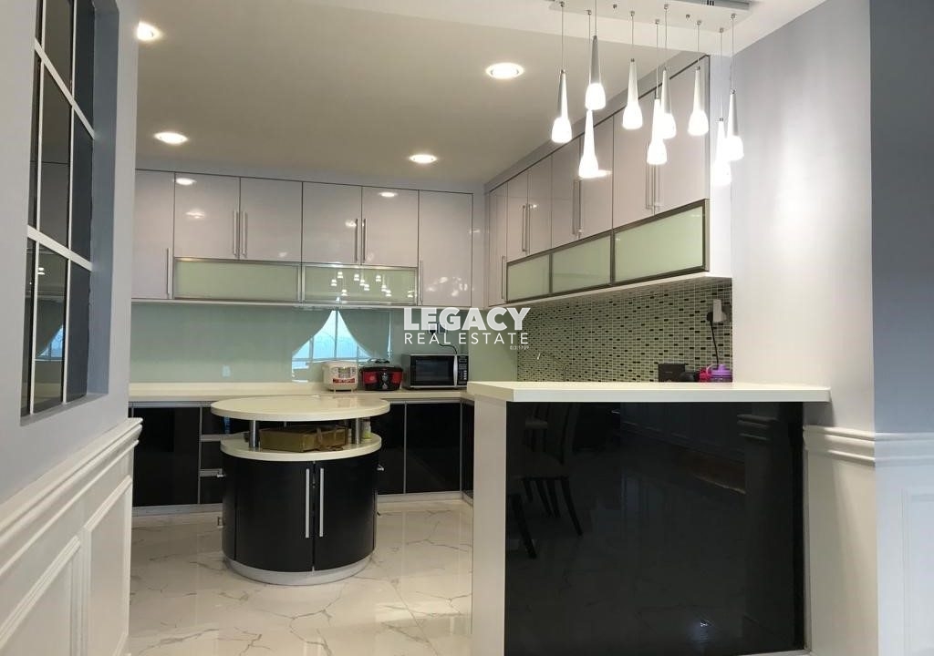 082b7331-0988-437c-98b4-380085752ee3