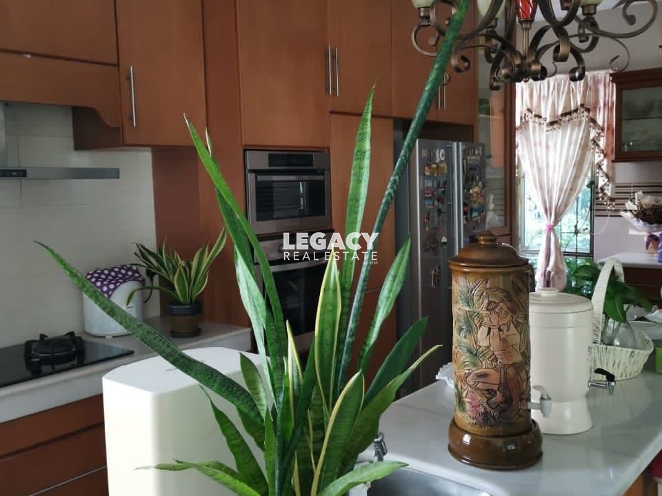 7d257bdc-6489-438f-b8bc-c432e9749d8d