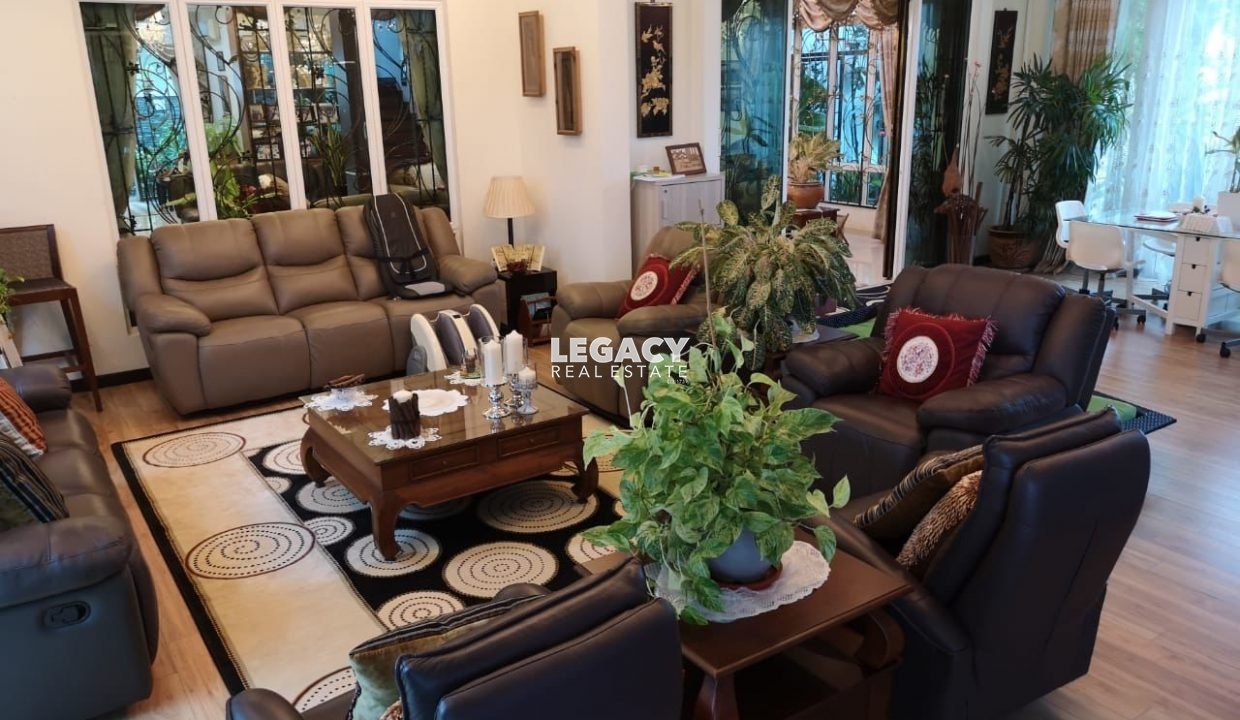 9f90a584-4916-4312-8b18-f164474e727e