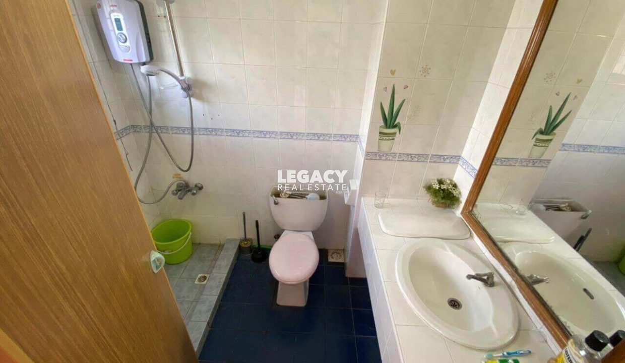 d9e28272-27b8-4646-abb4-568c64187045