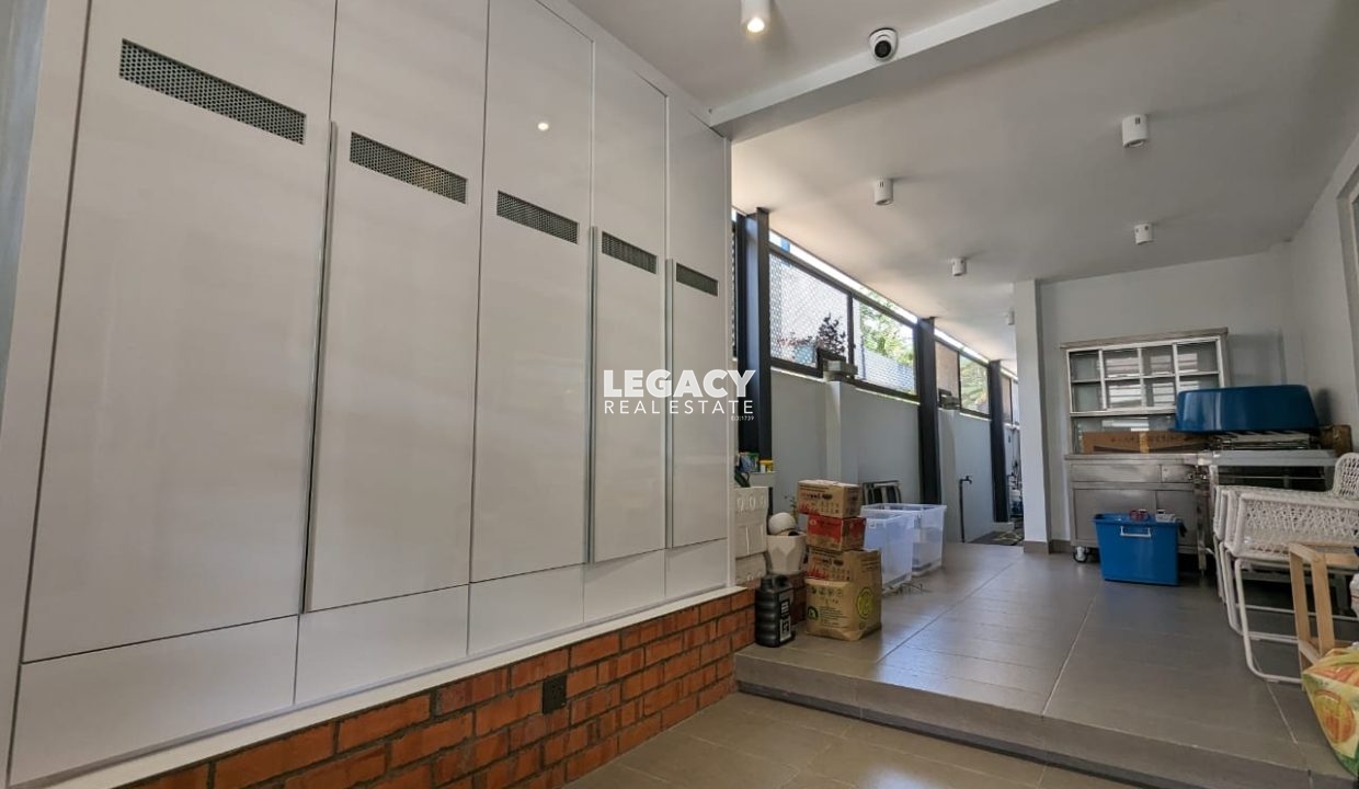 8221b536-f48f-4586-8f6d-810718347651