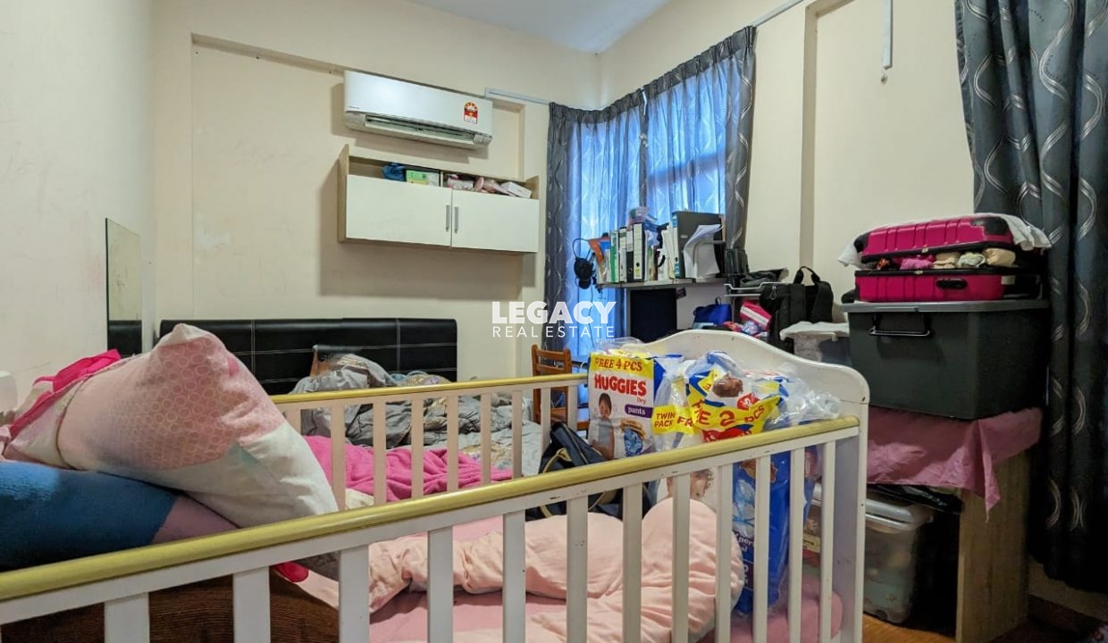 8bd5e15f-59e3-48af-b94e-7cff5de5f870