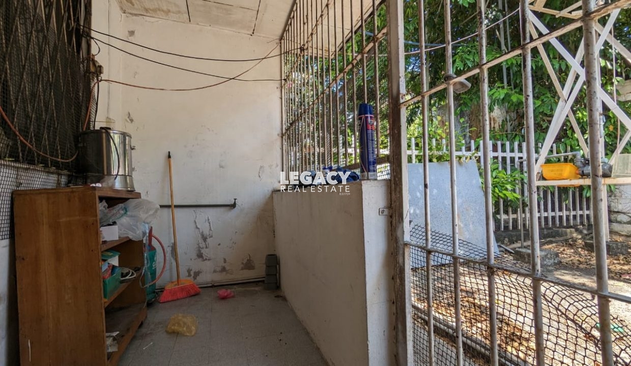 deb1a0b7-495a-481f-ba95-e739456ab31c