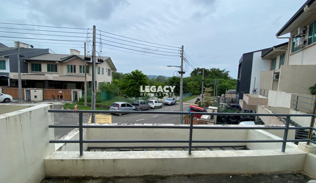 5db4c815-dfea-40b9-9bc4-1d346d212992