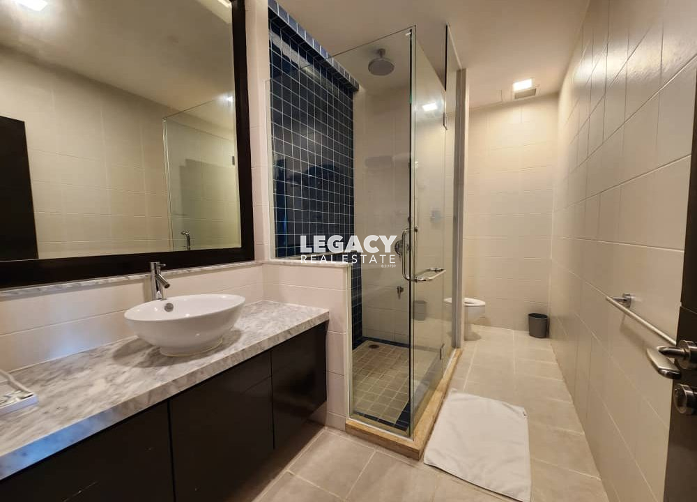 a5c2ed64-c4dd-4fb2-bd74-d68af7953376