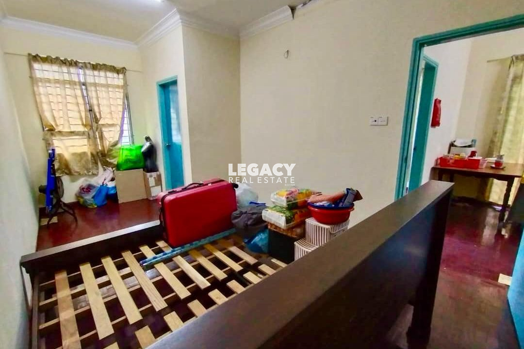 8b236c1e-a729-420f-8b86-d3fda460dccb