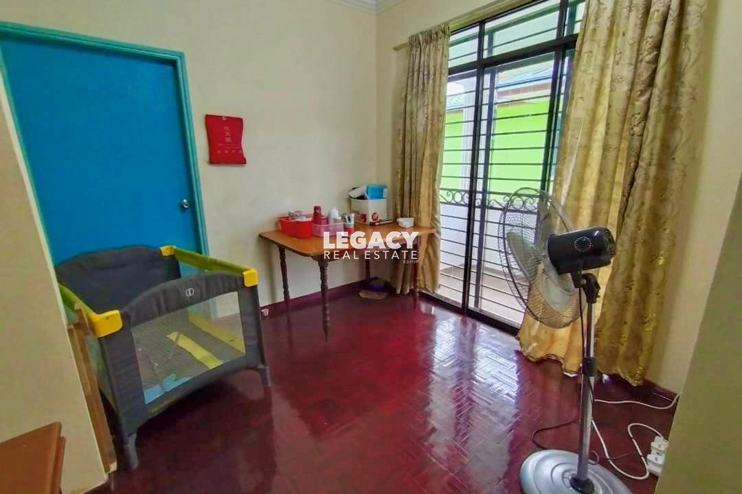 d24158f8-d4cc-4de1-a42e-88418ea39ad6