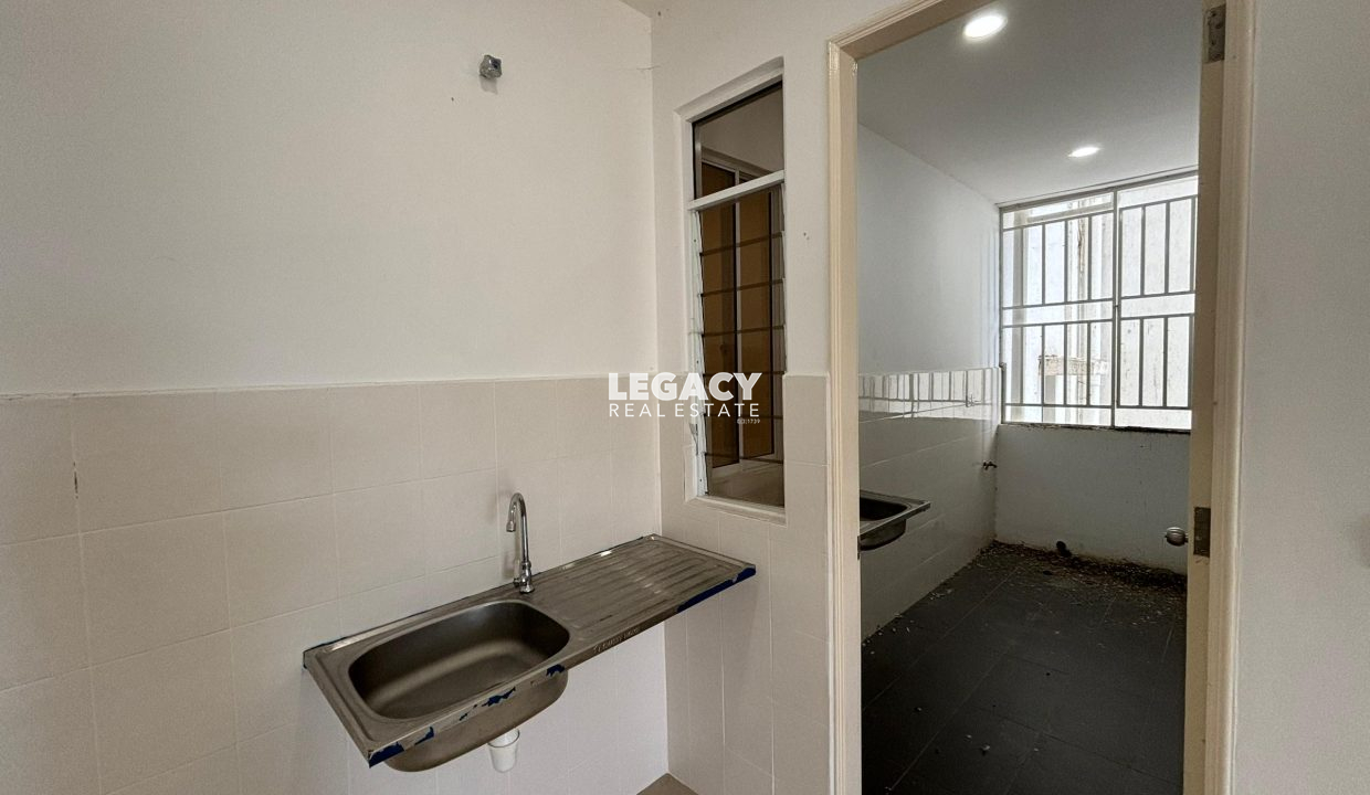 39a13272-2505-44a0-a701-4b2a5876d721