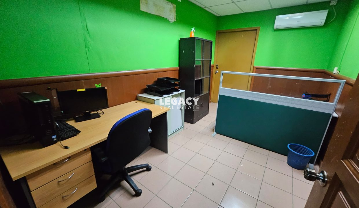 fb12b64d-a1f5-4928-9f62-1429d7ee5e9e