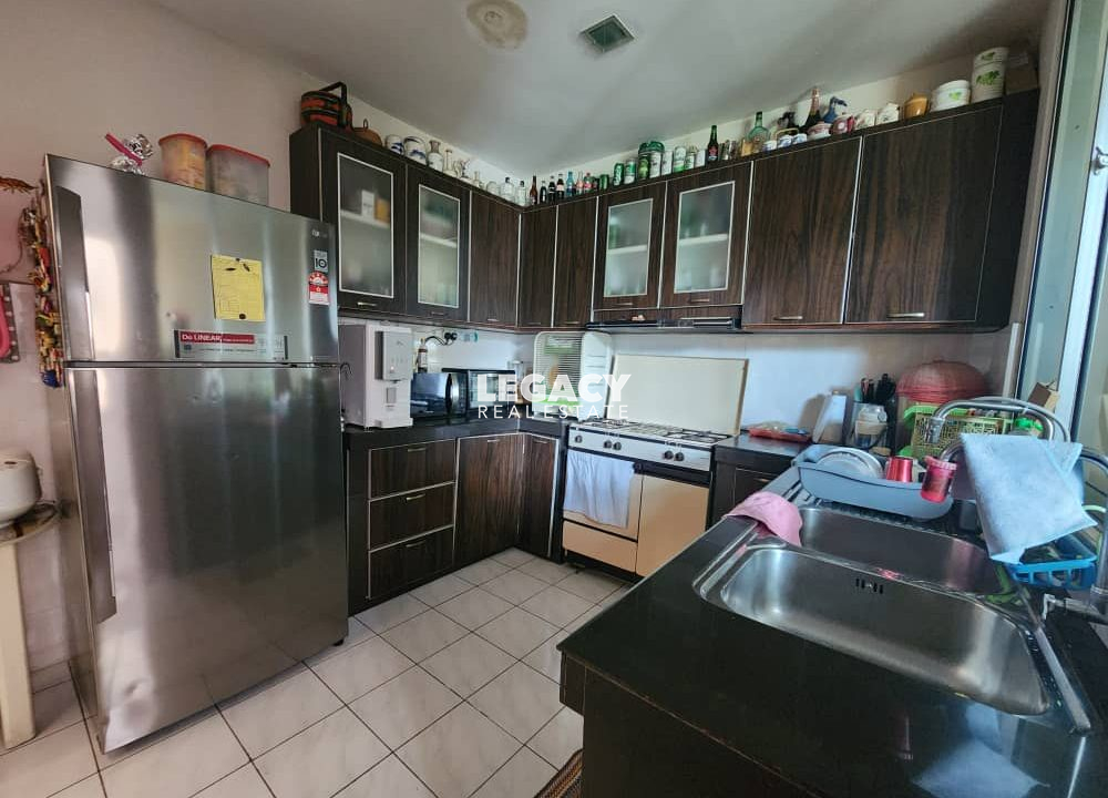 b1132838-97c9-494f-a8b9-1c1603704345