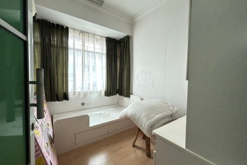 e2399438-31a1-4bdf-8e12-112661b4604f