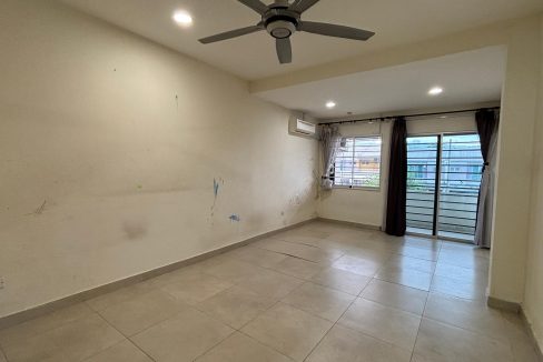 d20f9902-ebea-4fdf-8213-03294d388091