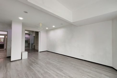 4af0dba6-908b-4a93-8717-4cda64166f2e