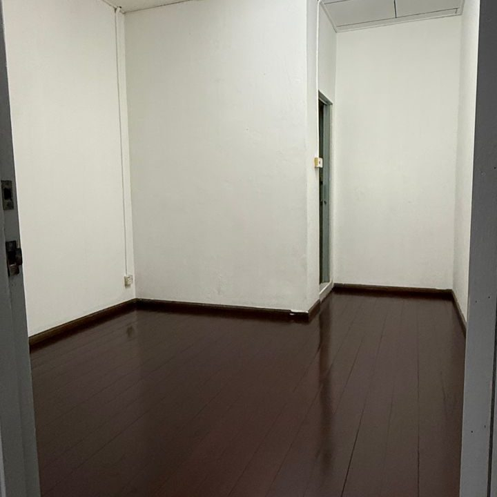 a07d920f-1cf5-44df-9439-387bfa095b95