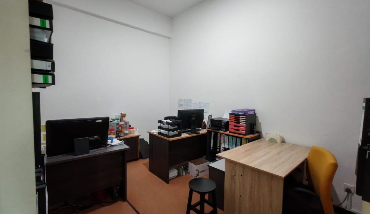 c5eed803-b3b8-46fa-9675-28aa18980303