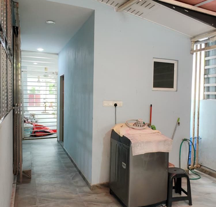 e79b9f79-afc1-466e-9f5c-f40c145b5812