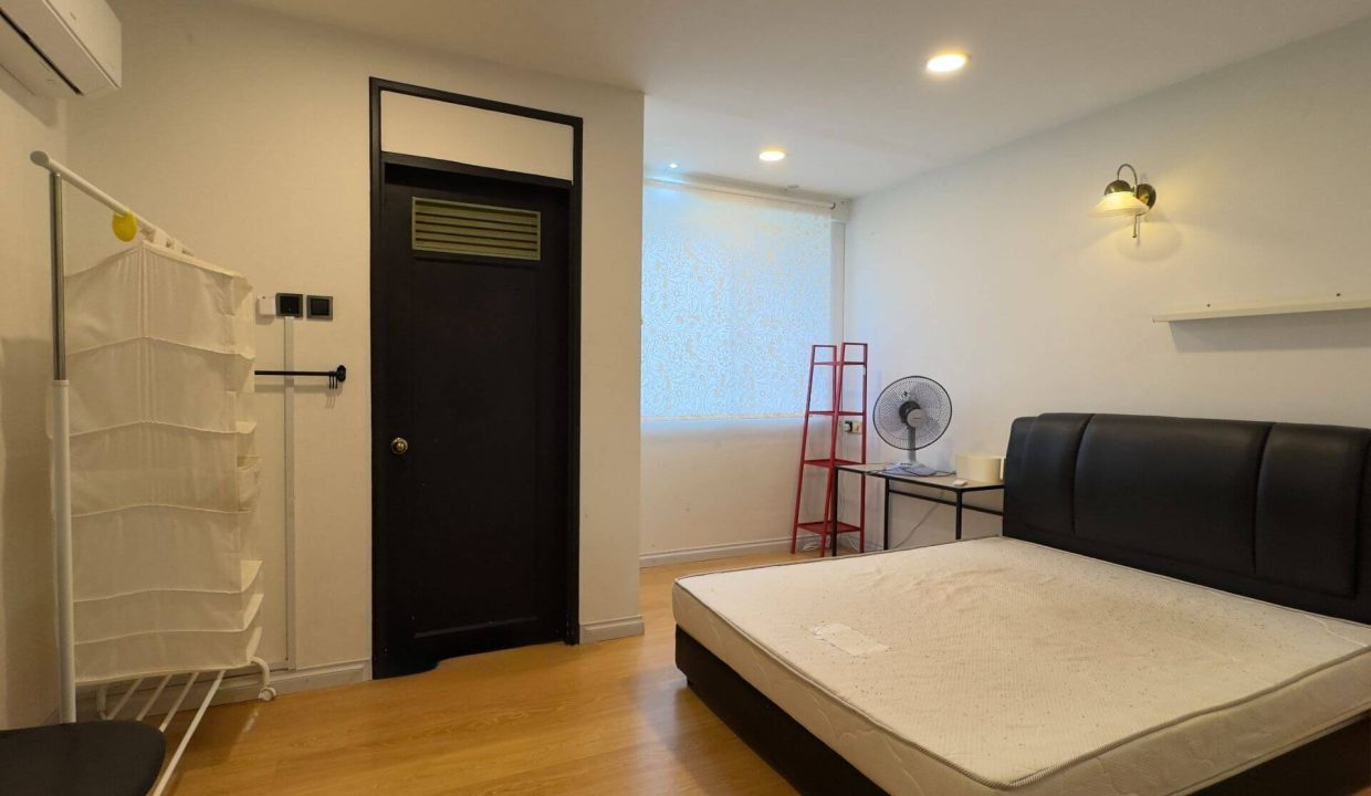 Lucky Heights - Yeoh