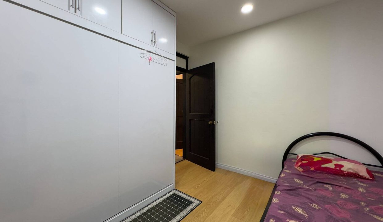 Lucky Heights - Yeoh