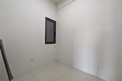 00b327e2-5c1e-4ebc-b70c-7e74cffbc717