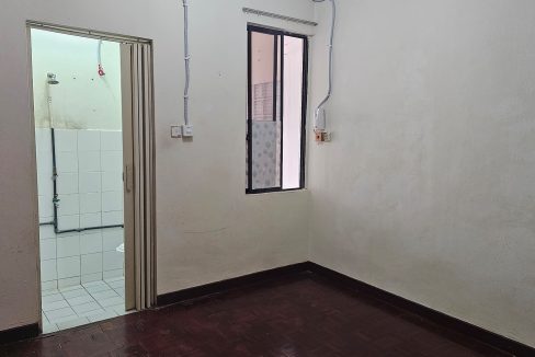 627e04a7-fbf3-4b73-99e3-e0caab71ae58