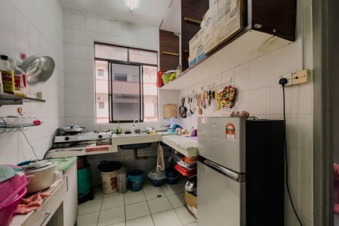 Taman Suria Shoplot Apartment - Yeoh
