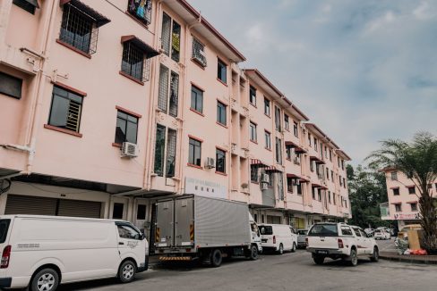 Taman Suria Shoplot Apartment - Yeoh