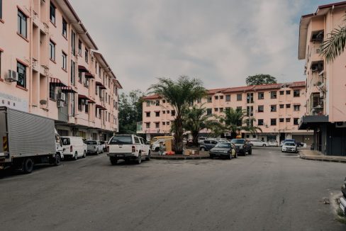 Taman Suria Shoplot Apartment - Yeoh