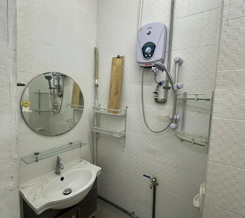 00e5efb5-b77a-48b0-9473-8520a0324ecf