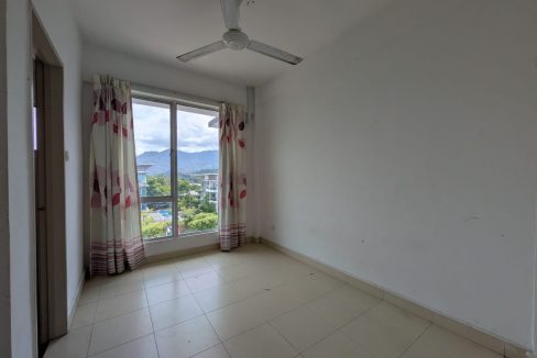 656d2f8c-8dbe-435f-90e5-e70c56685af7