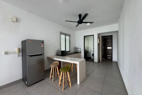 7b856fd9-de5e-4616-990f-b9fca8b6a653