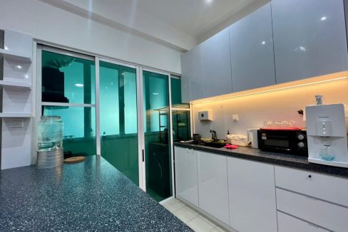 7cd15f1c-744a-430e-bf33-ecd79ed4d36e