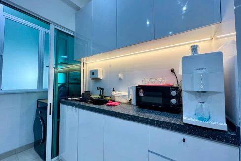 b043be42-c8fe-4614-801b-db02cefaaf13