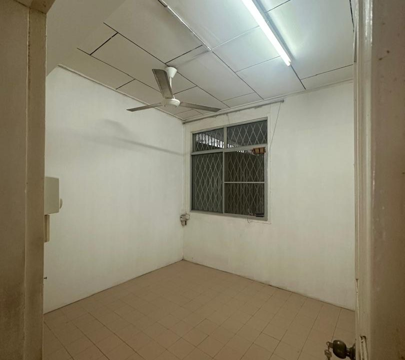 b3d09857-5bd5-41eb-8c08-5ccba6dd3a42