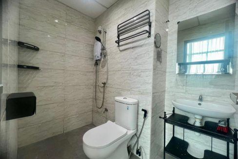 b49a3aaf-9aac-45c5-8e43-0e7740e55476