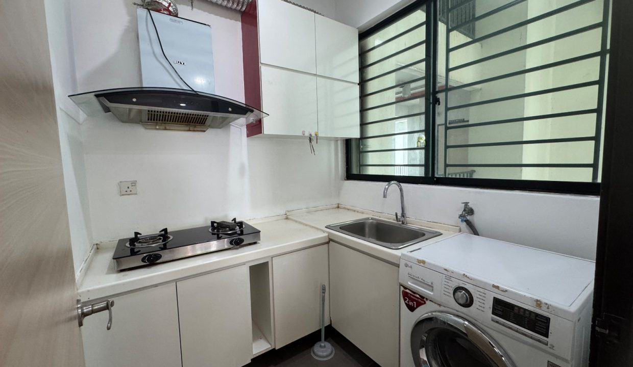 ea4bf1c9-bf24-47a5-b333-93a2cd5eb7ce