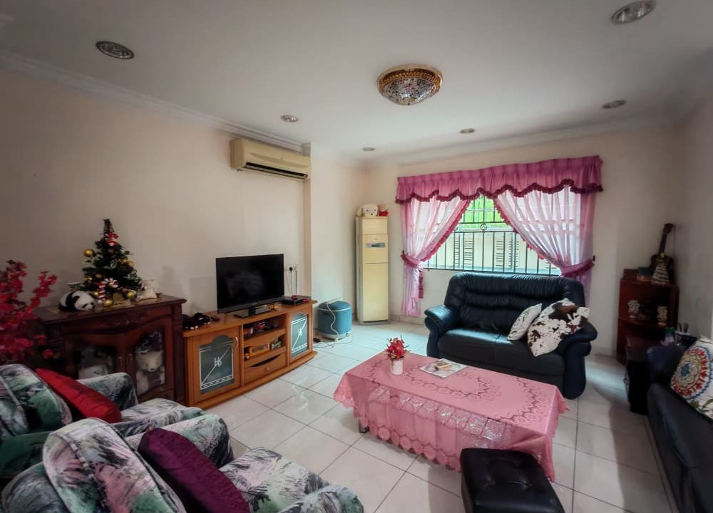 0fcb8ff6-aa5f-4174-80e9-e0aa999f5772