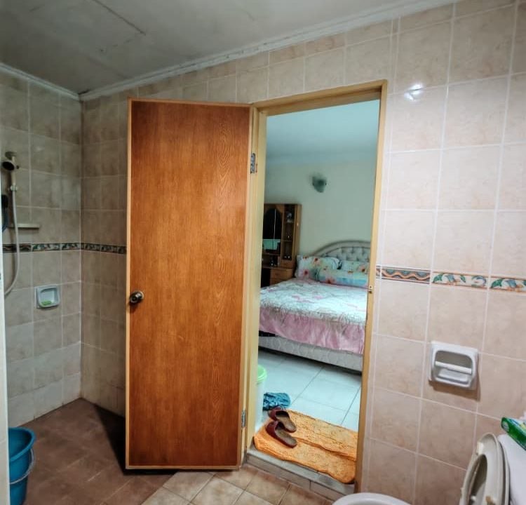 227eac69-0147-4c5f-9c31-d46f293dda5c