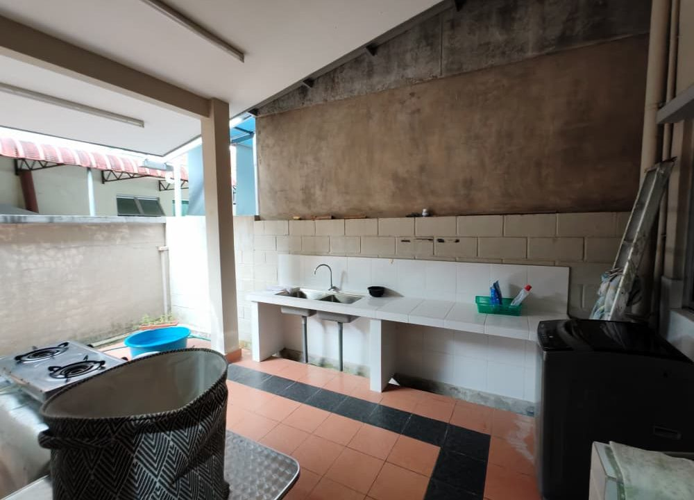 96b70c46-619a-43dc-8626-ad83df191b0b