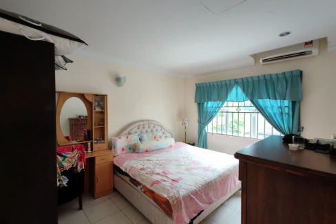 bac795af-c341-4f77-b30e-000f1033a6ae