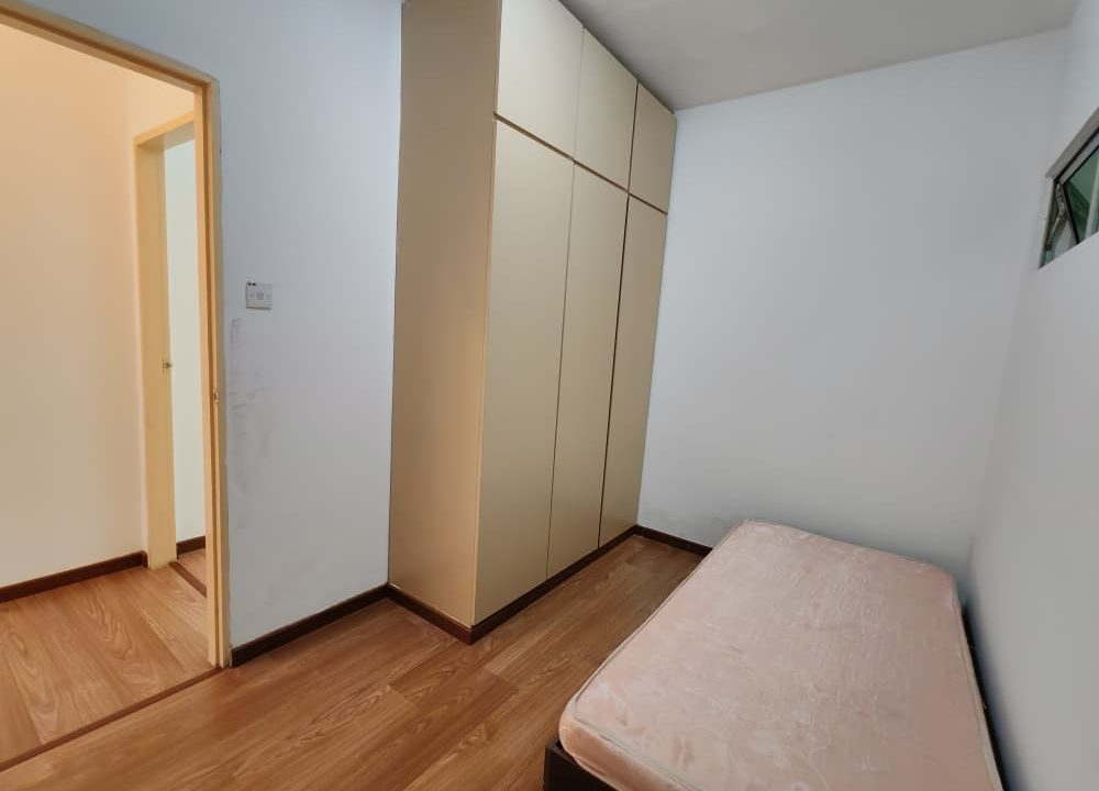 c7d0d5d7-16b1-4889-9d70-7cb5b1ec011d