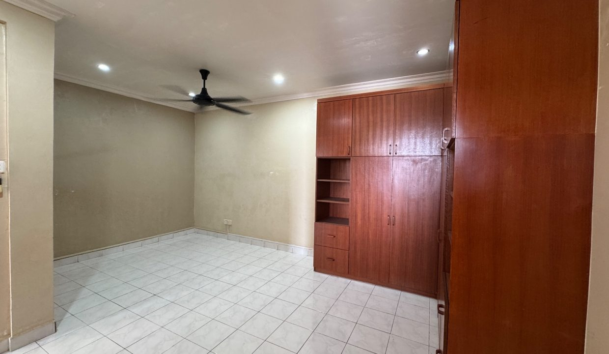 d43cbcbd-b7f9-40ff-bde3-1df944d07fb4