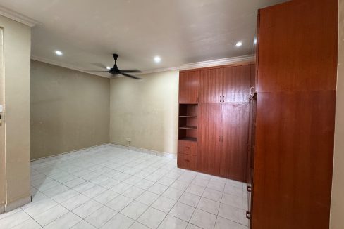 d43cbcbd-b7f9-40ff-bde3-1df944d07fb4