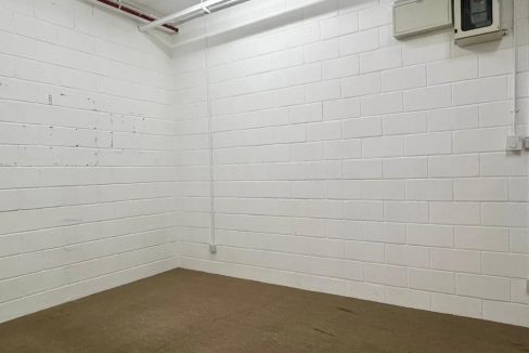 dbd71521-5a4c-4e7a-ba7b-10196d103c8d