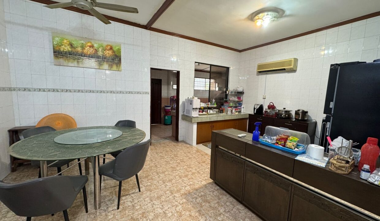 013ab4c9-9d19-4e95-9003-8da4e55d713d