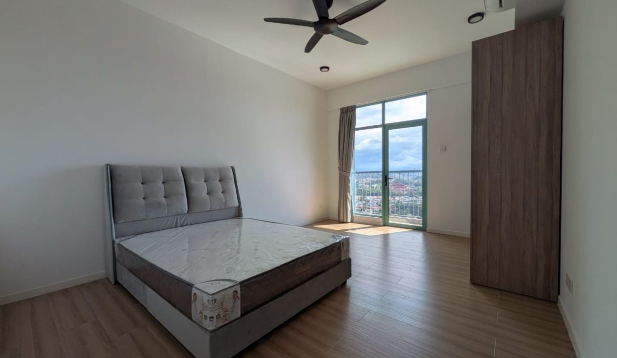 0725f06f-6982-4748-8749-15d132f52bce